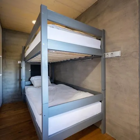 Hausboat Holesovice Úszó hotel Prága