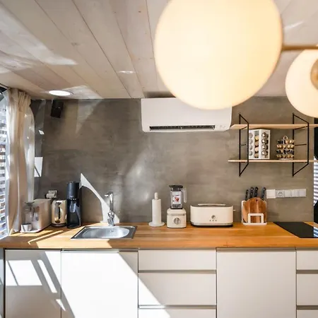 Botel Hausboat Holesovice *